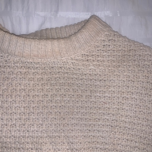 Cream knit sweater - Picture 2 of 3